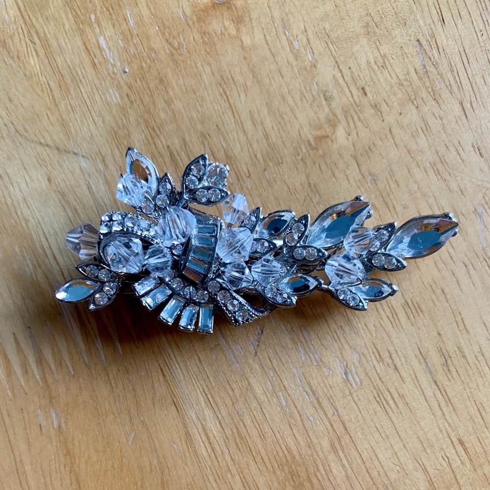 Art Deco style brooch clip